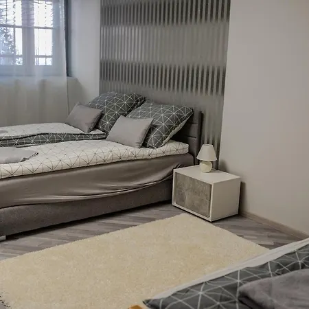 Pg Apartman * سيغيد